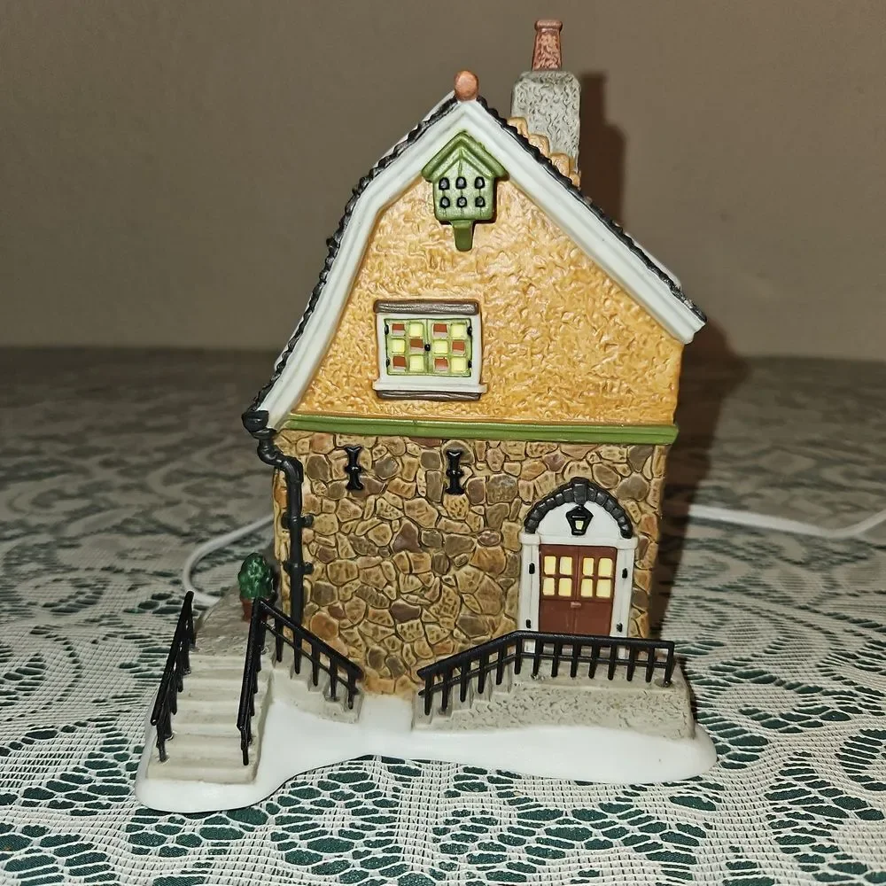 Department 56 Lighted Festive Christmas Card Shop